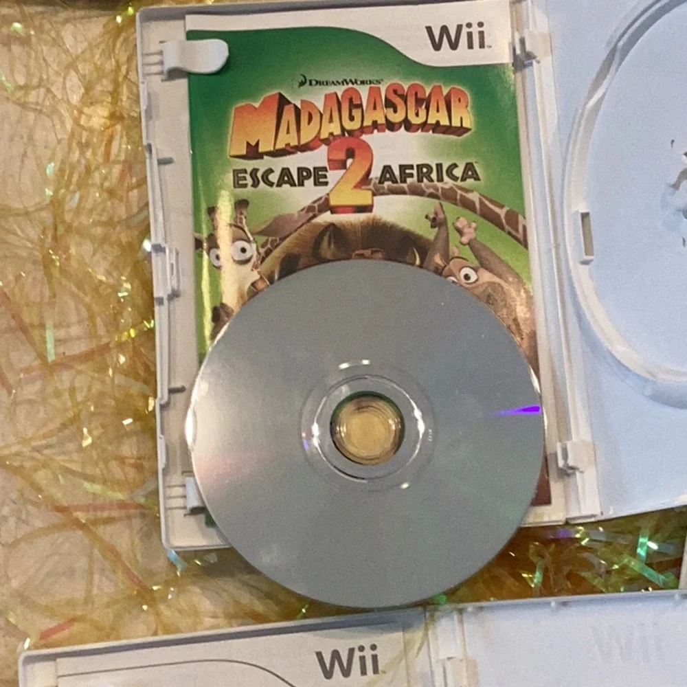 Shrek The Third Nintendo Wii Game & Madagascar Escape 2 Africa & Wipeout Games